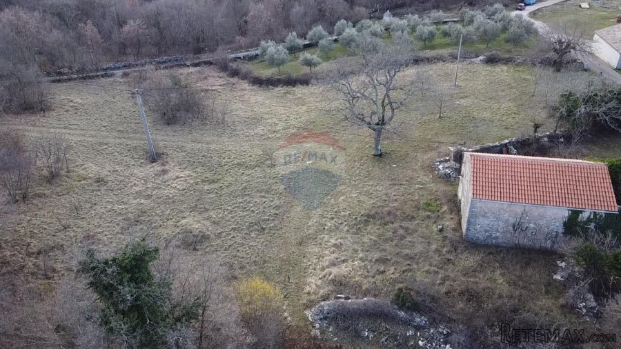 Istra, Oprtalj - istarska kuća s velikom okućnicom u okolici - 2