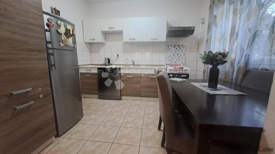 Rijeka, Kukuljanovo, etaža s terasom i vrtom, 3S+DB - 2