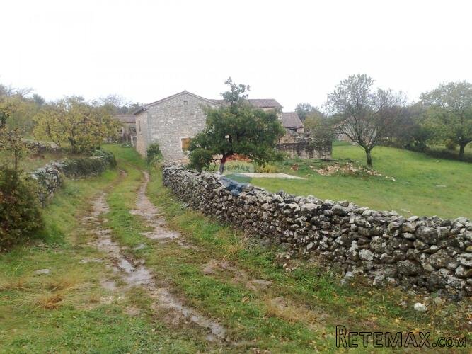ISTRA, MARČANA - Povoljno poljoprivredno zemljište 1,8 ha