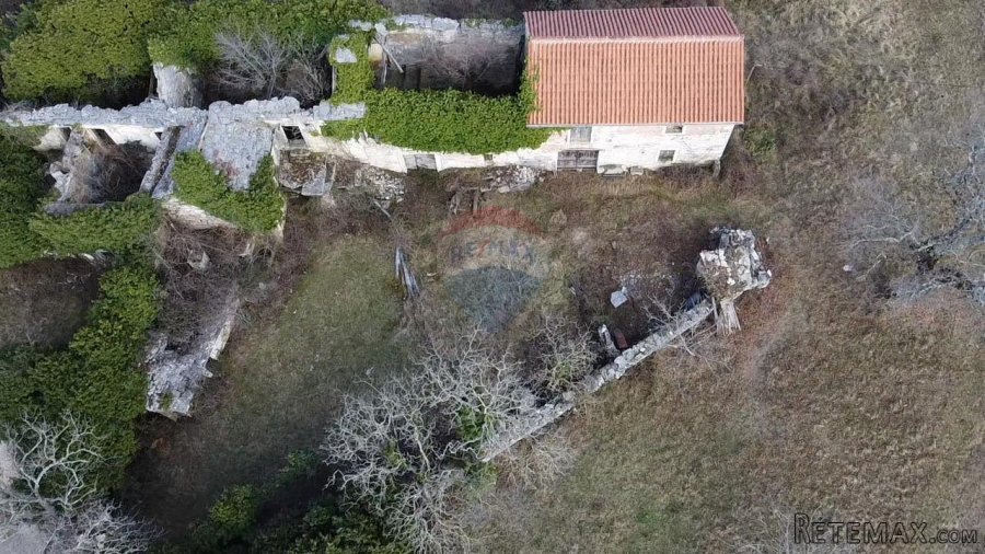 Istra, Oprtalj - istarska kuća s velikom okućnicom u okolici - 6