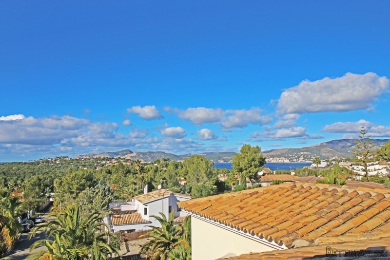 Fantastic Villa With Sea View In Nova..