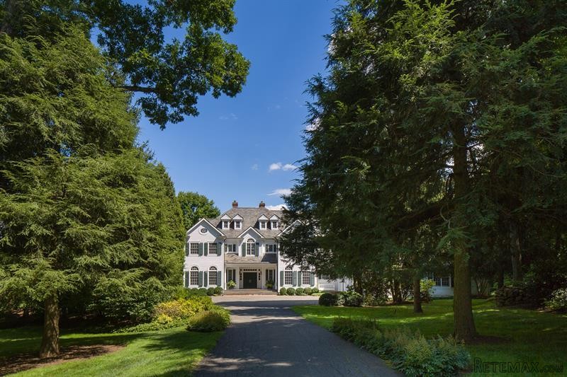 6 bedroom House For Sale: 102 Davids..