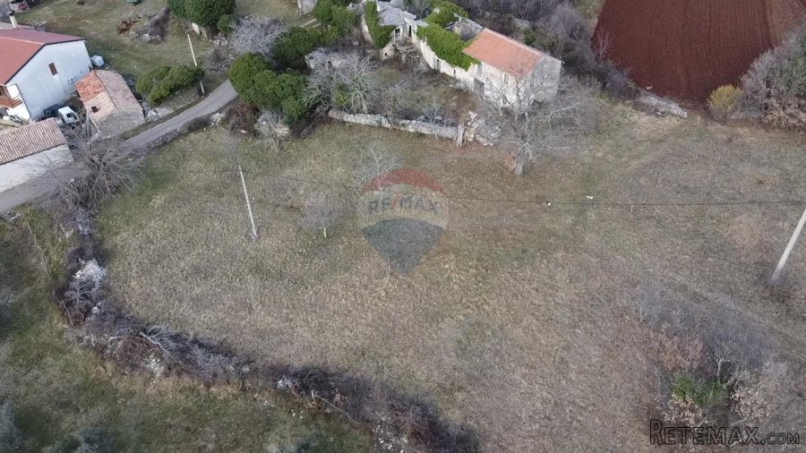 Istra, Oprtalj - istarska kuća s velikom okućnicom u okolici - 8