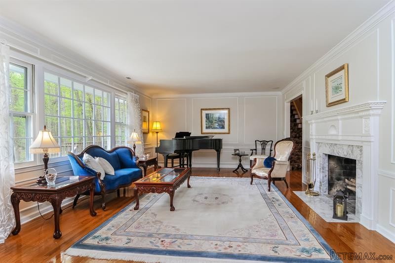 5 bedroom House For Sale: 16 Mt Holly.. - 2