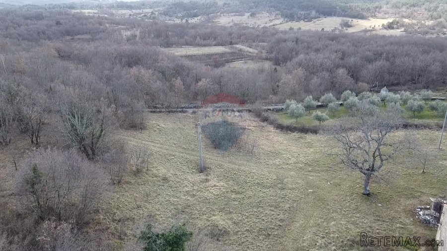 Istra, Oprtalj - istarska kuća s velikom okućnicom u okolici - 10