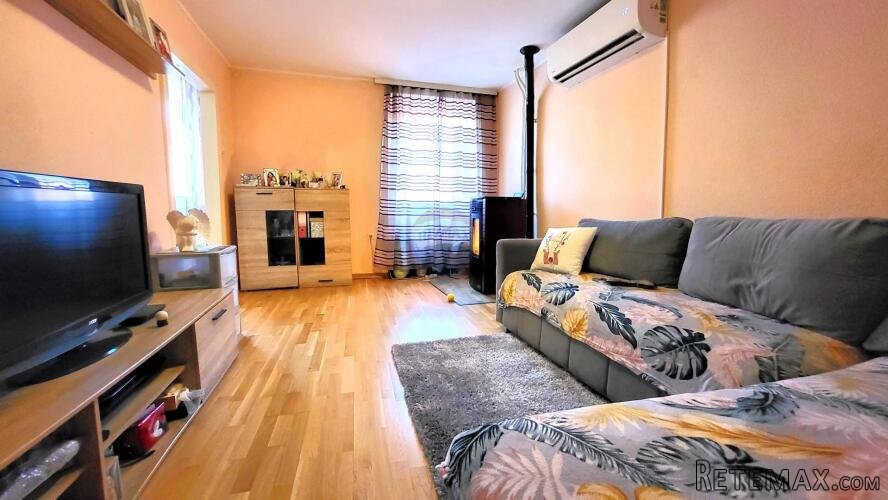 Istra, Brtonigla, dvoetažni stan u centru - 2
