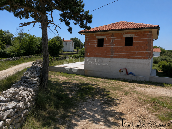 LABIN okolica,,kuća-roh bau sa dvije stambene jedinice - 3