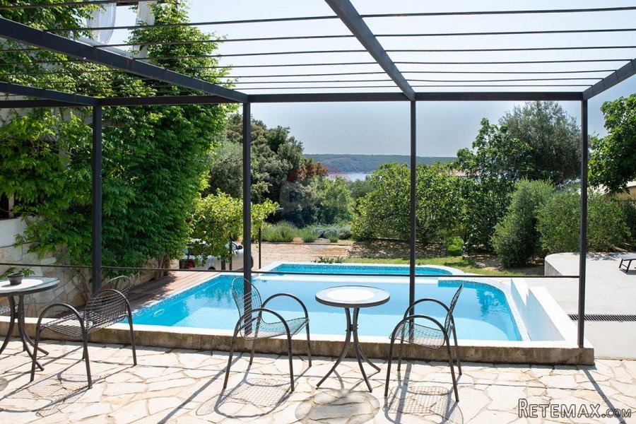 Otok Rab, Gonar, kuća 4 apartmana, 2 bazena, pogled - 3