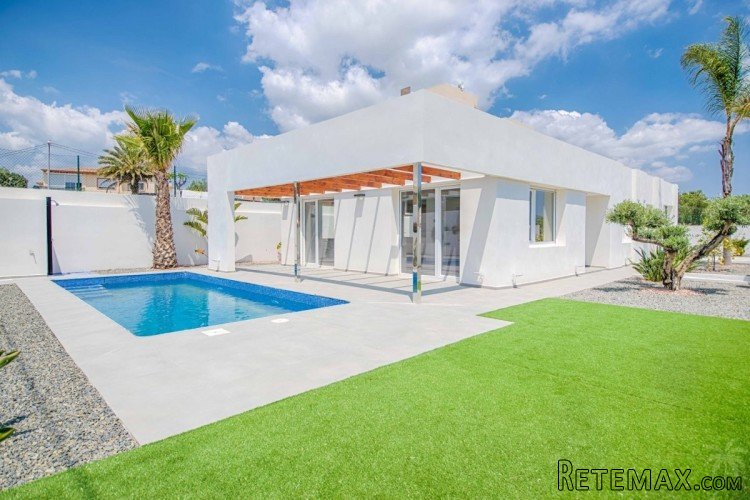 Modern style villa on one floor near Alfaz del Pi. Villa of..