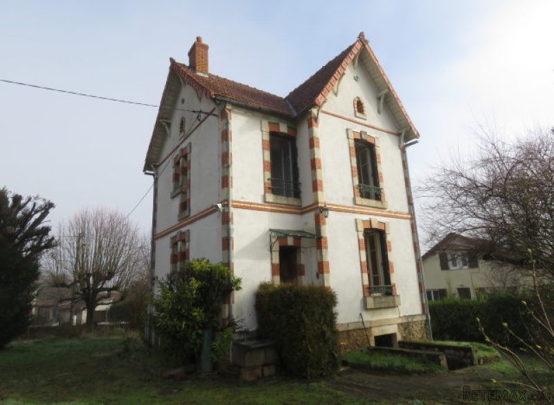Character house in small town - great..