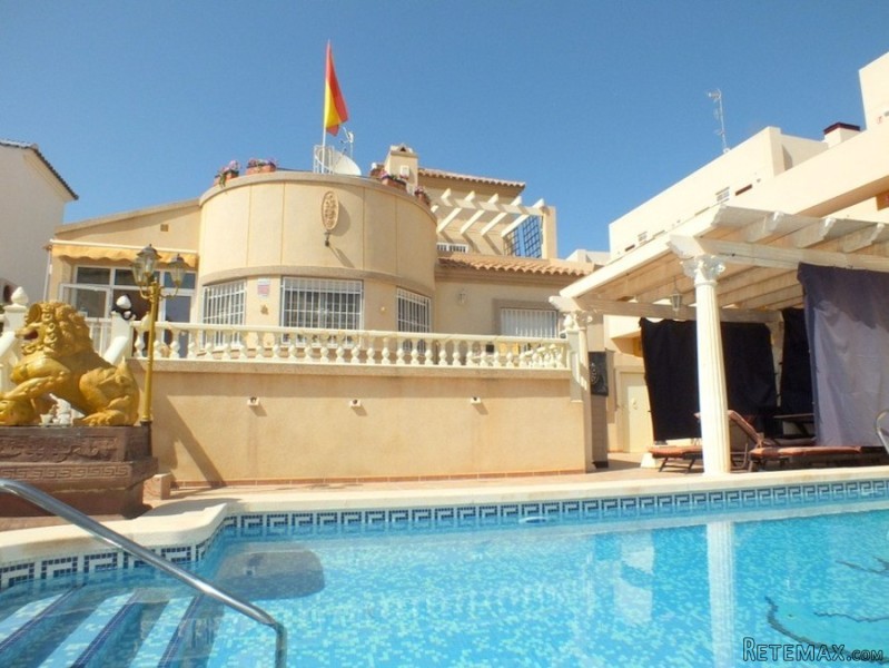 3 Bedrooms - Villa - Alicante - For Sale