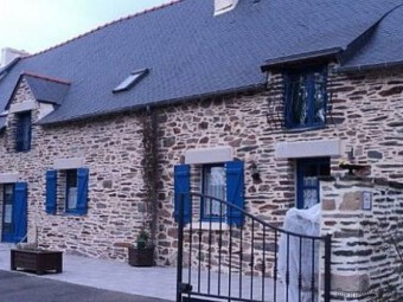 Character property, 4 bedrooms, near..