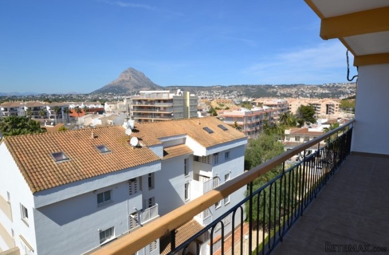 V1499 - Apartment With Stunning..