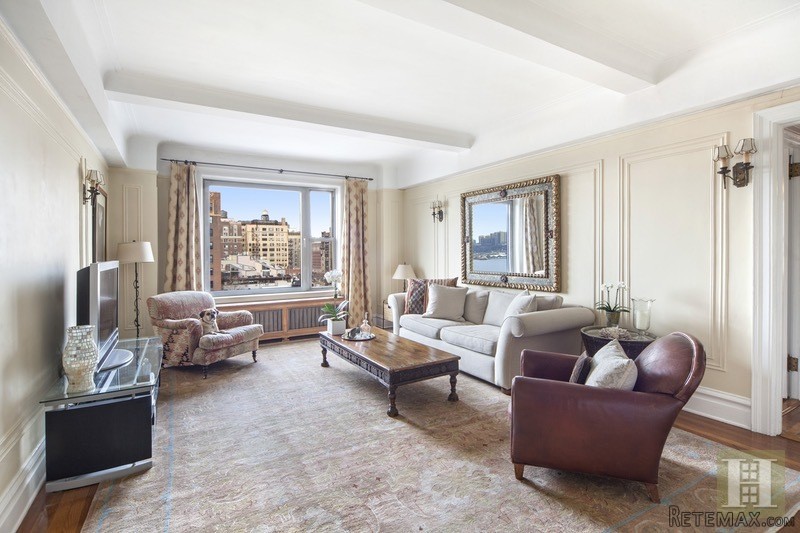 2 bedroom Apartment For Sale: 340..