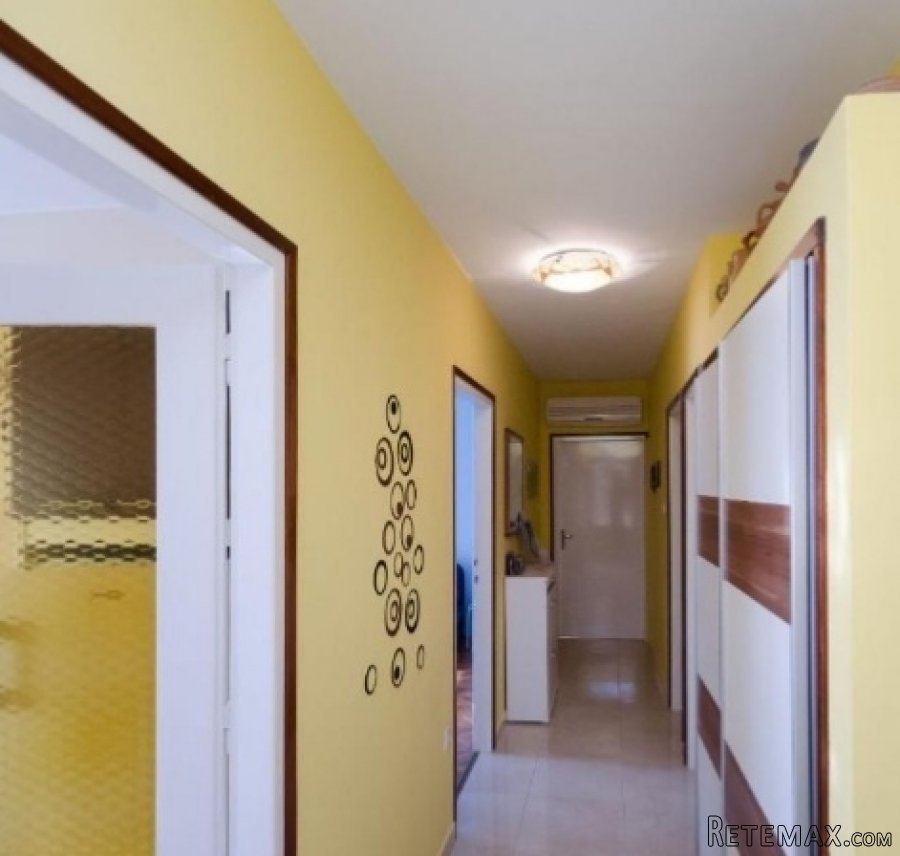 Opatija, iznad N. Ceste, 50m2 stan za vansezonski najam
