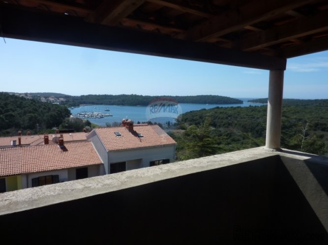 OBITELJSKA KUĆA SA 5 APARTMANA I UGOSTITELJSKIM OBJEKTOM - 4