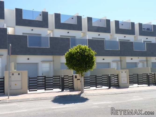 Los duplex están ubicadas en un residencial en Torre de la..