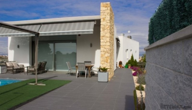 3 Bedrooms - Villa - Alicante - For Sale