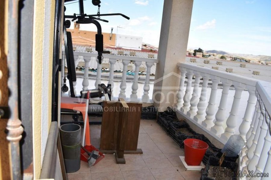 Modern 2 bed, 2 bath, 2 storey Duplex (town house) with.. - 13