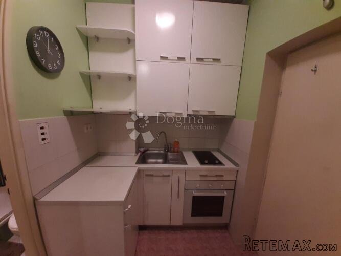 Namješten stan, Ozaljska, idealan za investiciju i stanovanj - 3
