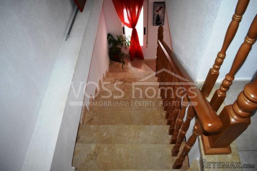 Modern 2 bed, 2 bath, 2 storey Duplex (town house) with.. - 14