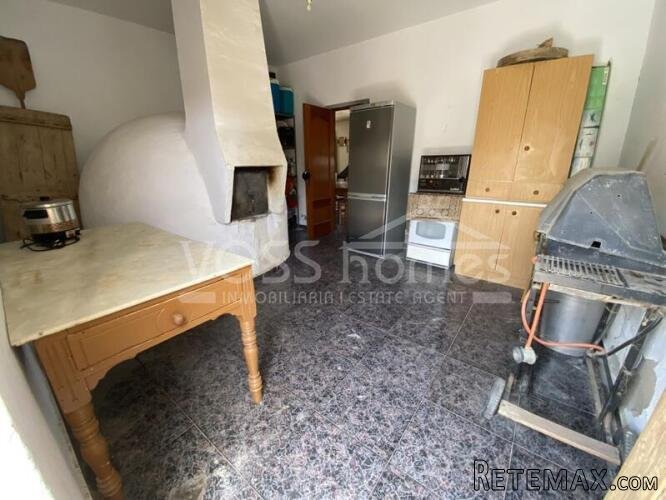 MASSIVE POTENTIAL .... A huge village property currently.. - 15
