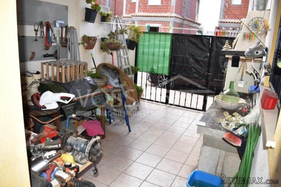 Modern 2 bed, 2 bath, 2 storey Duplex (town house) with.. - 15