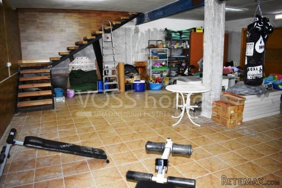 Well maintained, large 180m2 country house with 4 bedrooms.. - 15