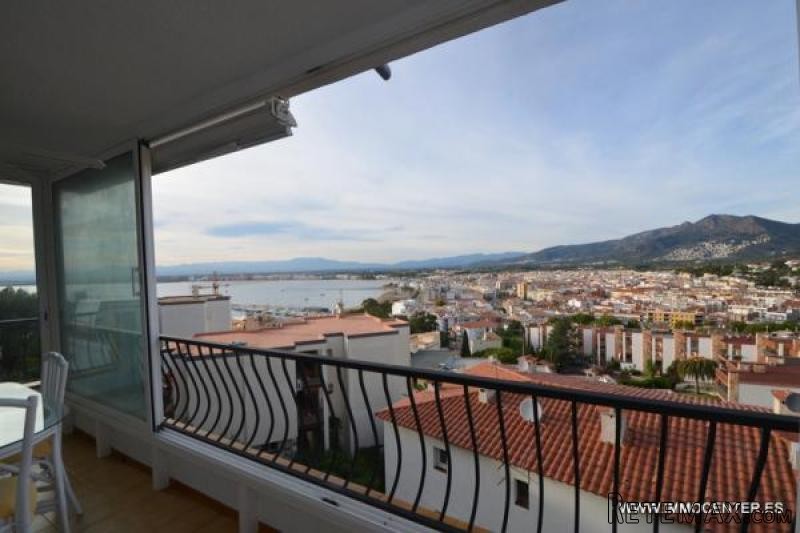 ROSES: Beautiful apartment with 2..