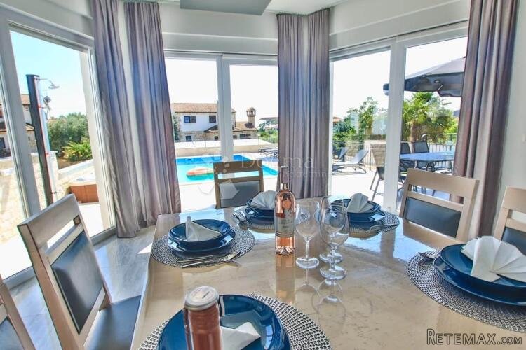 LIJEPA VILLA S BAZENOM I JACUZZIJEM, NADOMAK POREČA - 7