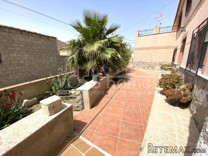 MASSIVE POTENTIAL .... A huge village property currently.. - 17