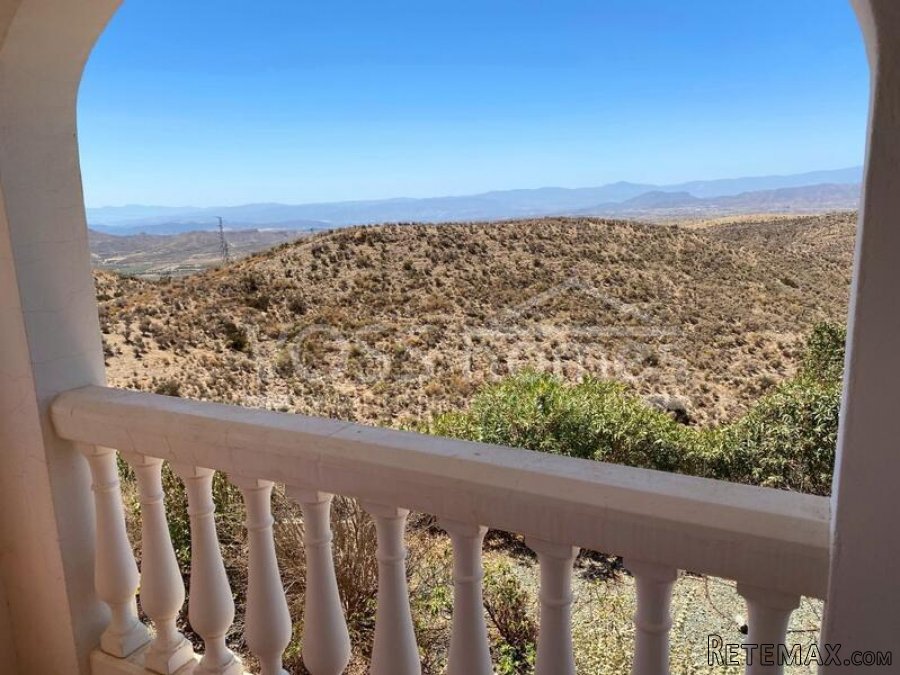 NEW & EXCLUSIVE LISTING FOR VOSS HOMES - A large, very.. - 17