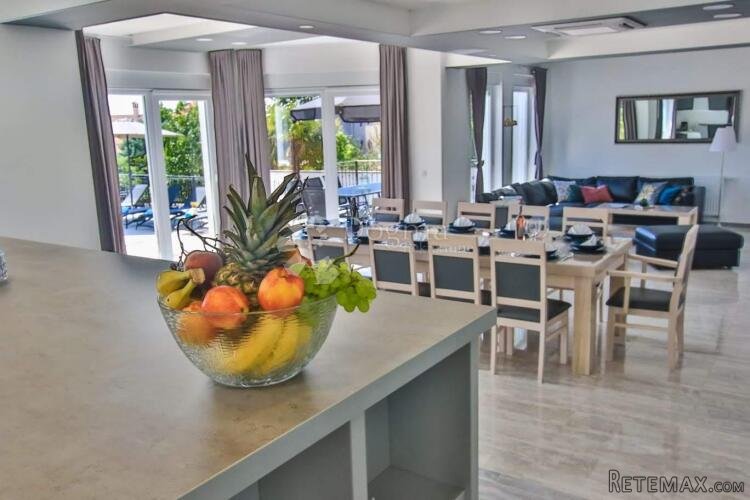 LIJEPA VILLA S BAZENOM I JACUZZIJEM, NADOMAK POREČA - 8