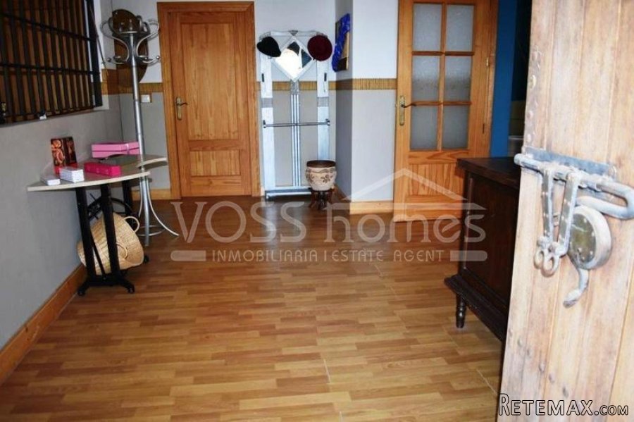 Well maintained, large 180m2 country house with 4 bedrooms.. - 18