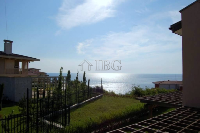 Beautifully furnished 1-bedroom..
