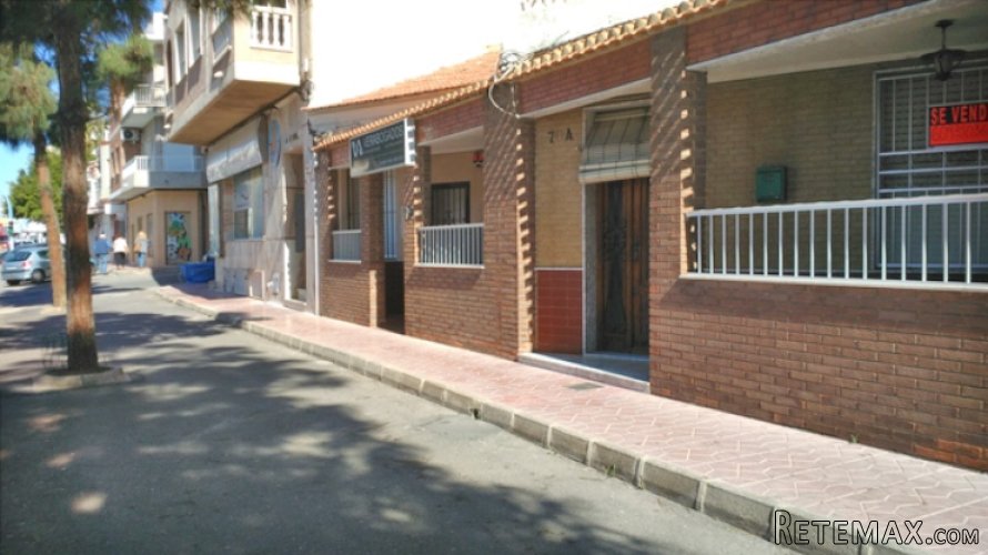 Vivienda individual sin Comunidad de Propietarios; en..