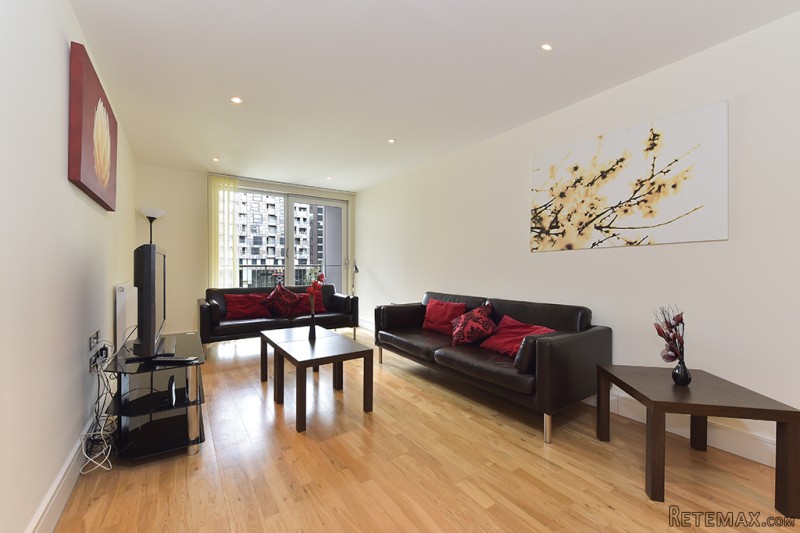 Canary Wharf, E14 9EZ [ID: 202IC]