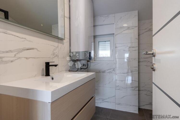 Apartman u blizini mora sa prekrasnim pogledom - 3