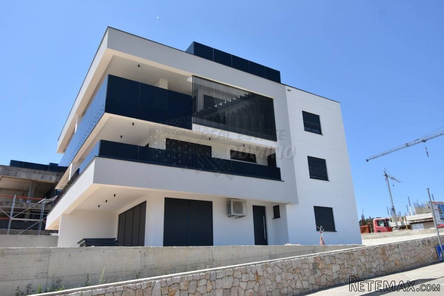 Apartman u novogradnji s okućnicom! Grad Krk! - 3