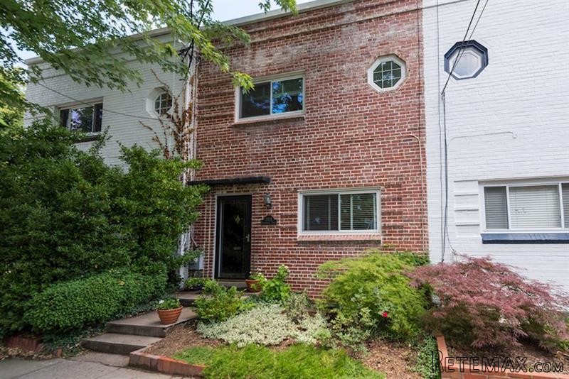 3 bedroom Town House For Sale: 2335..