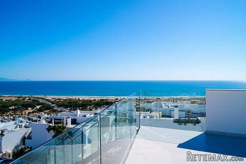 * 3 or 4 BED BEACH APARTMENTS WITH SEA..