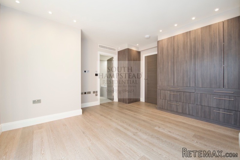 Flat B, Lyndhurst Lodge - 2