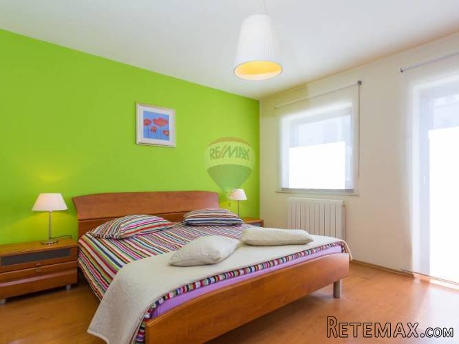 Prodaje se stan od 147,60m2 - 4