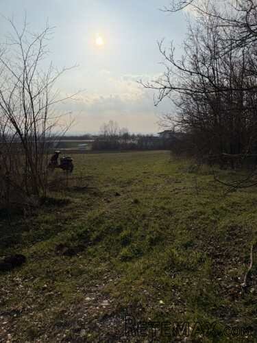 Prodajem gradjevinsko zemljiste u industrijskoj zoni Pojate - 4