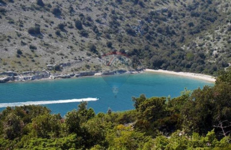 ISTRA, RAKALJ GRAĐEVINSKO ZEMLJIŠTE - 3
