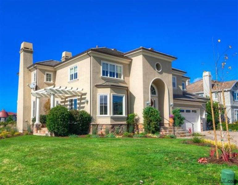 stately home in Ocean Colony