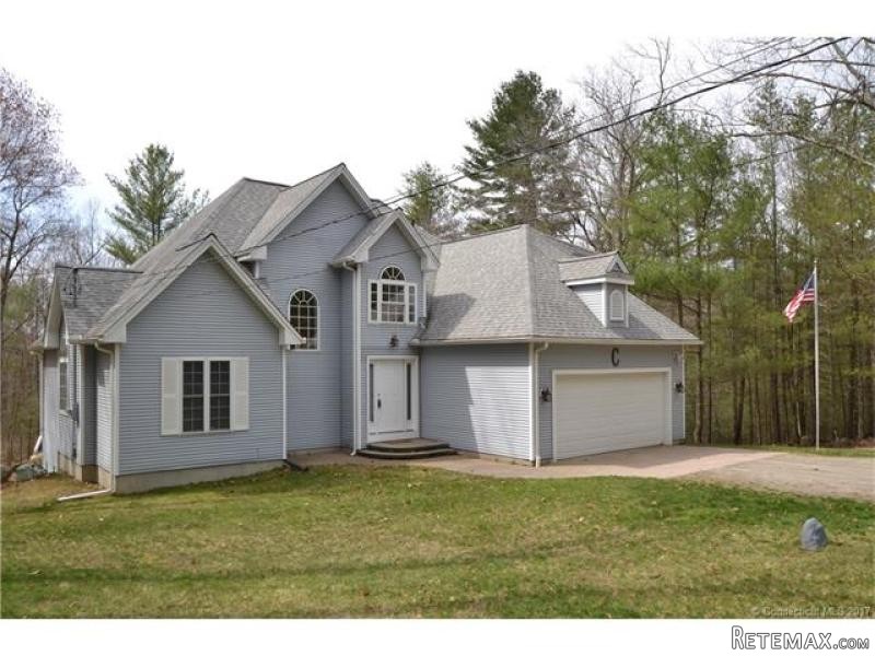 3 Bedrooms - Colonial, Contemporary -..