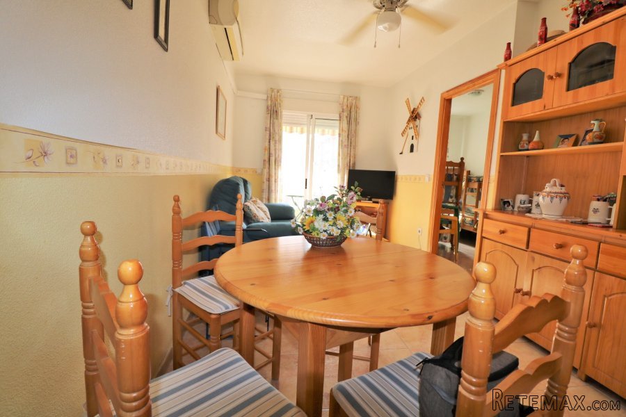 Apartamento en Torrevieja, zona Puerto. Ubicado en un.. - 2