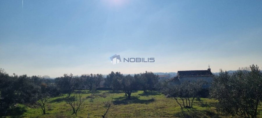 Pula, Fažana, 1500m2, moguć ulaz sa dvije strane, 700m od m.. - 2