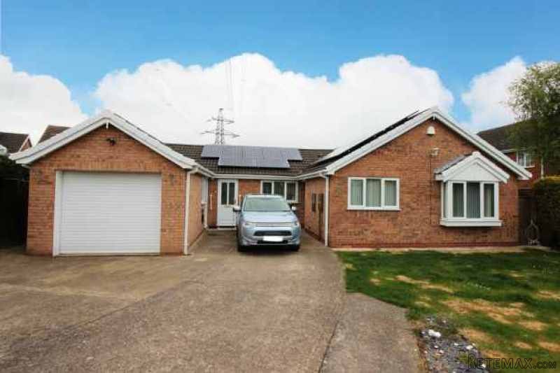 3 bedroom, Detached Bungalow house for..